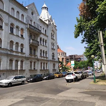 Apartament Dom Luxus Apartman Segedyn